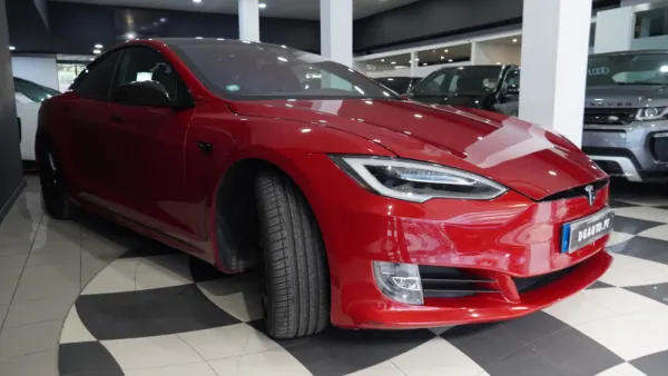 Tesla Model S 75D 5
