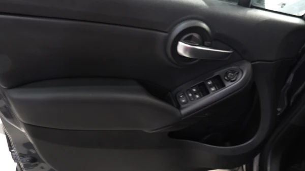 Fiat 500X 1.3 MTJ CITYCROSS 95CV 10