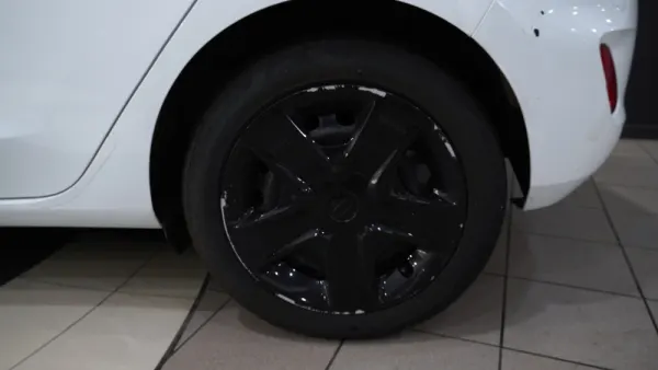 Ford Fiesta 1.1 Ti-VCT Business 16