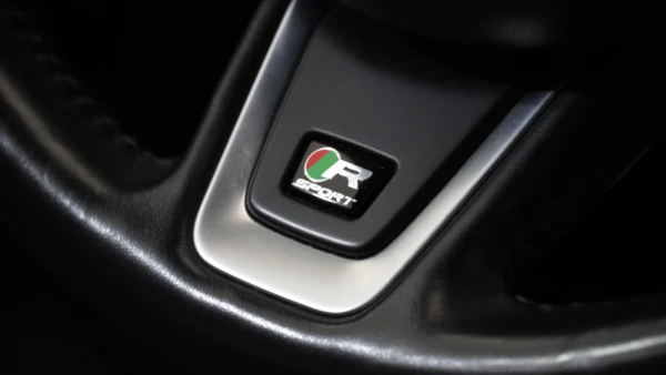 Jaguar XE 2.0 D R-Sport Aut. 14