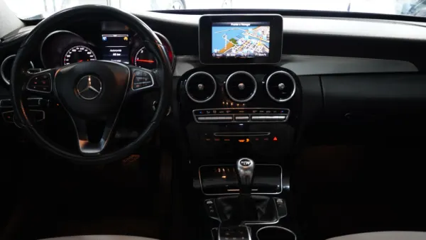 Mercedes-Benz C 200 BlueTEC Avantgarde 43