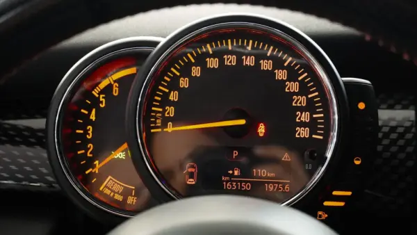 MINI 3 Portas Cooper SD Auto 17