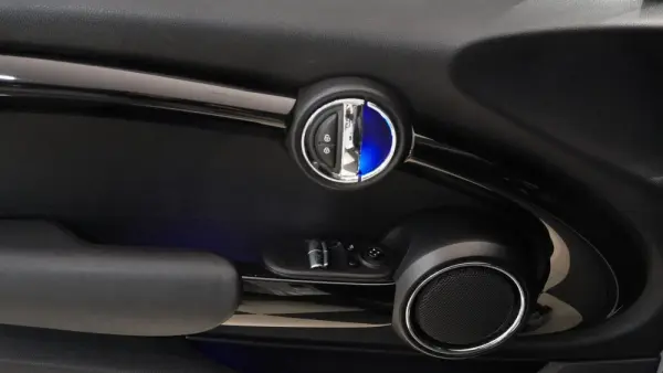 MINI 3 Portas Cooper SD Auto 15