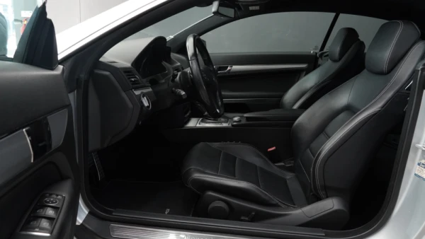 Mercedes-Benz E 250 CDI AMG 28