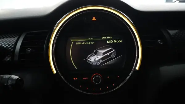 MINI 3 Portas Cooper SD Auto 31