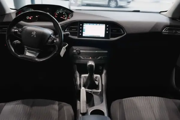 Peugeot 308 SW 1.6 HDi Active 17