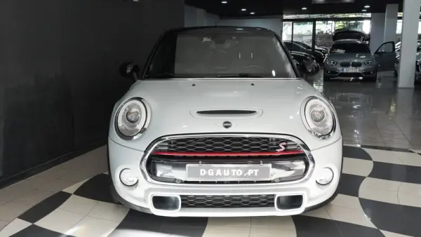 MINI 3 Portas Cooper SD Auto 5