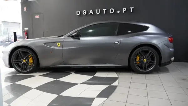 Ferrari FF V.12 6.3 21