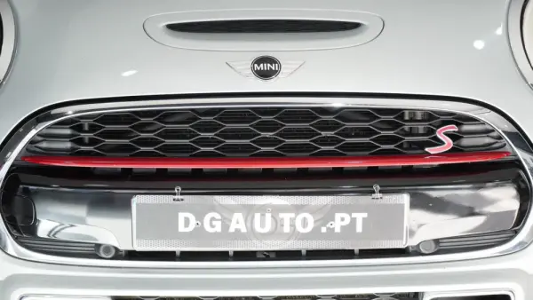 MINI 3 Portas Cooper SD Auto 6