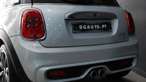 MINI 3 Portas Cooper SD Auto 41