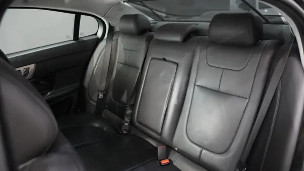 Jaguar XF 3.0 D V6 S Portfolio 18