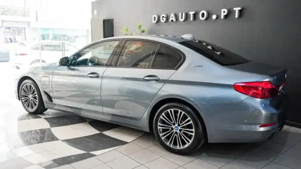 BMW 530 Pack M 4