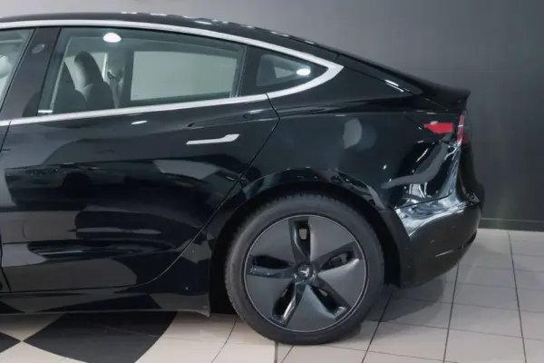 Tesla Model 3 Performance Dual Motor AWD 17
