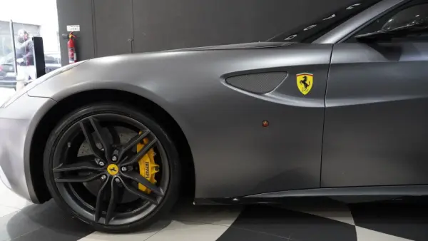 Ferrari FF V.12 6.3 20