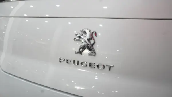 Peugeot 508 2.0 HDi Hybrid4 2-Tronic 7