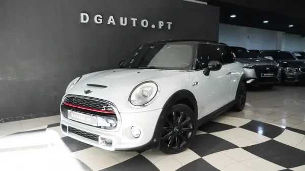 MINI 3 Portas Cooper SD Auto 2