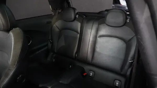 MINI 3 Portas Cooper SD Auto 34