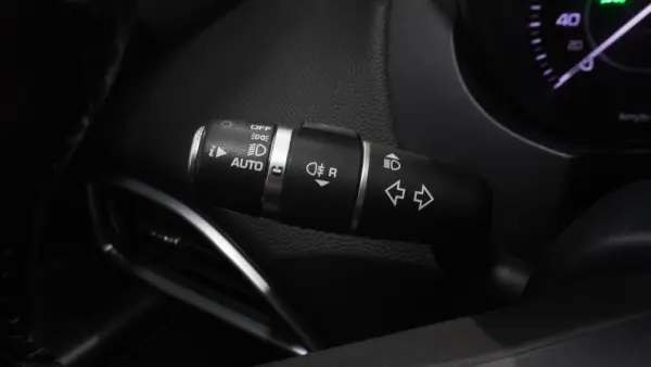 Jaguar XE 2.0 D Prestige 22