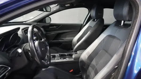 Jaguar XE 2.0 D R-Sport Aut. 8