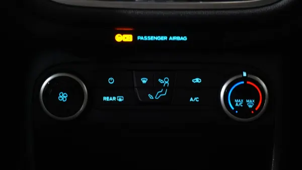 Ford Fiesta 1.1 Ti-VCT Business 23