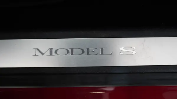 Tesla Model S 75D 29