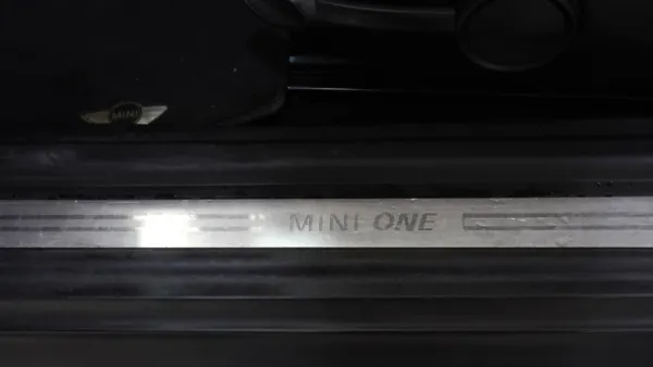 MINI 3 Portas One 1.6 20