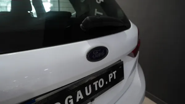 Ford Fiesta 1.1 Ti-VCT Business 14