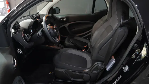 Smart ForTwo Coupé EQ Passion 17