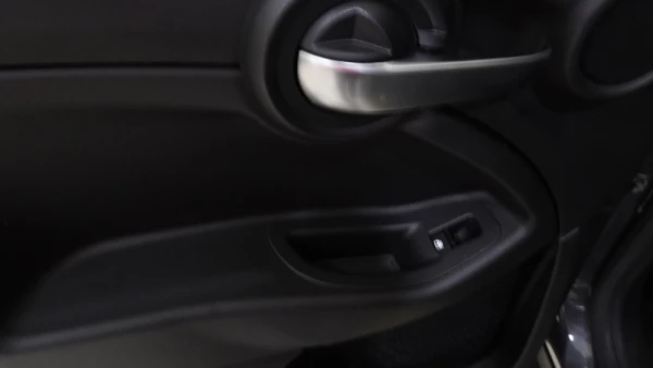 Fiat 500X 1.3 MTJ CITYCROSS 95CV 37