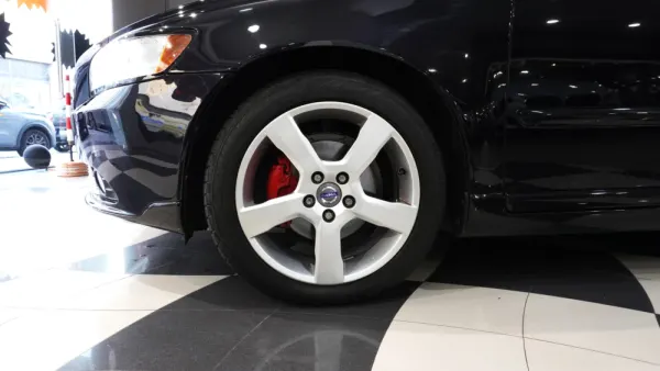 Volvo S40 1.6D R DESIGN 9