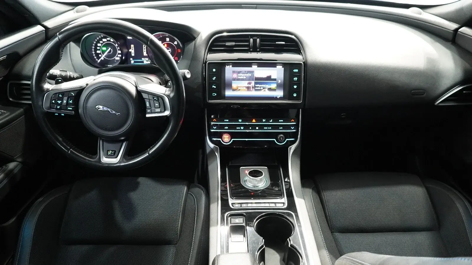 Jaguar XE 2.0 D R-Sport Aut. 21