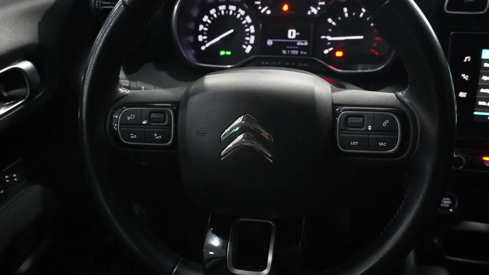 Citroën C3 Aircross 1.2 PureTech Shine 26