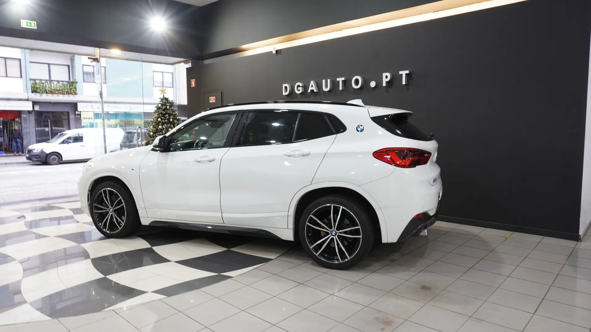 BMW X2 20 d xDrive Auto 12