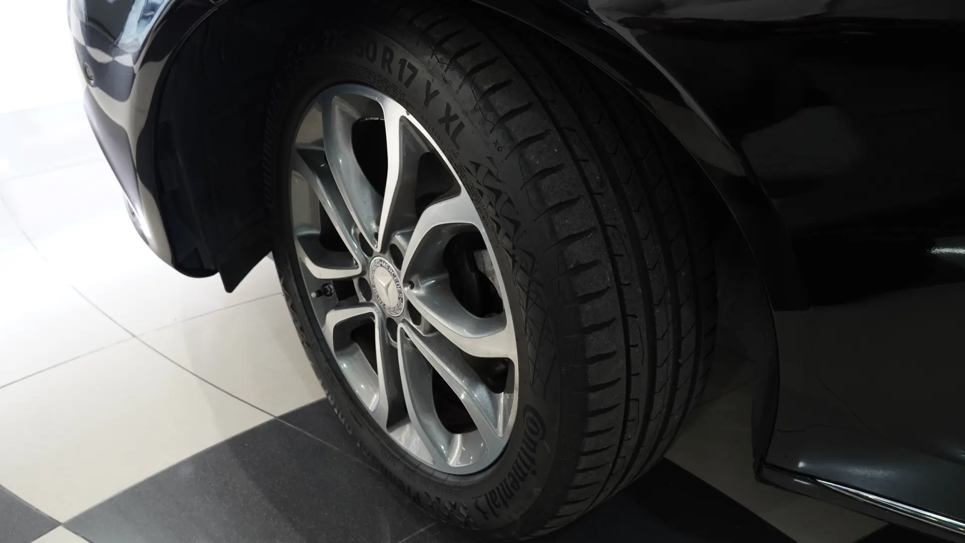 Mercedes-Benz C 200 BlueTEC Avantgarde 13