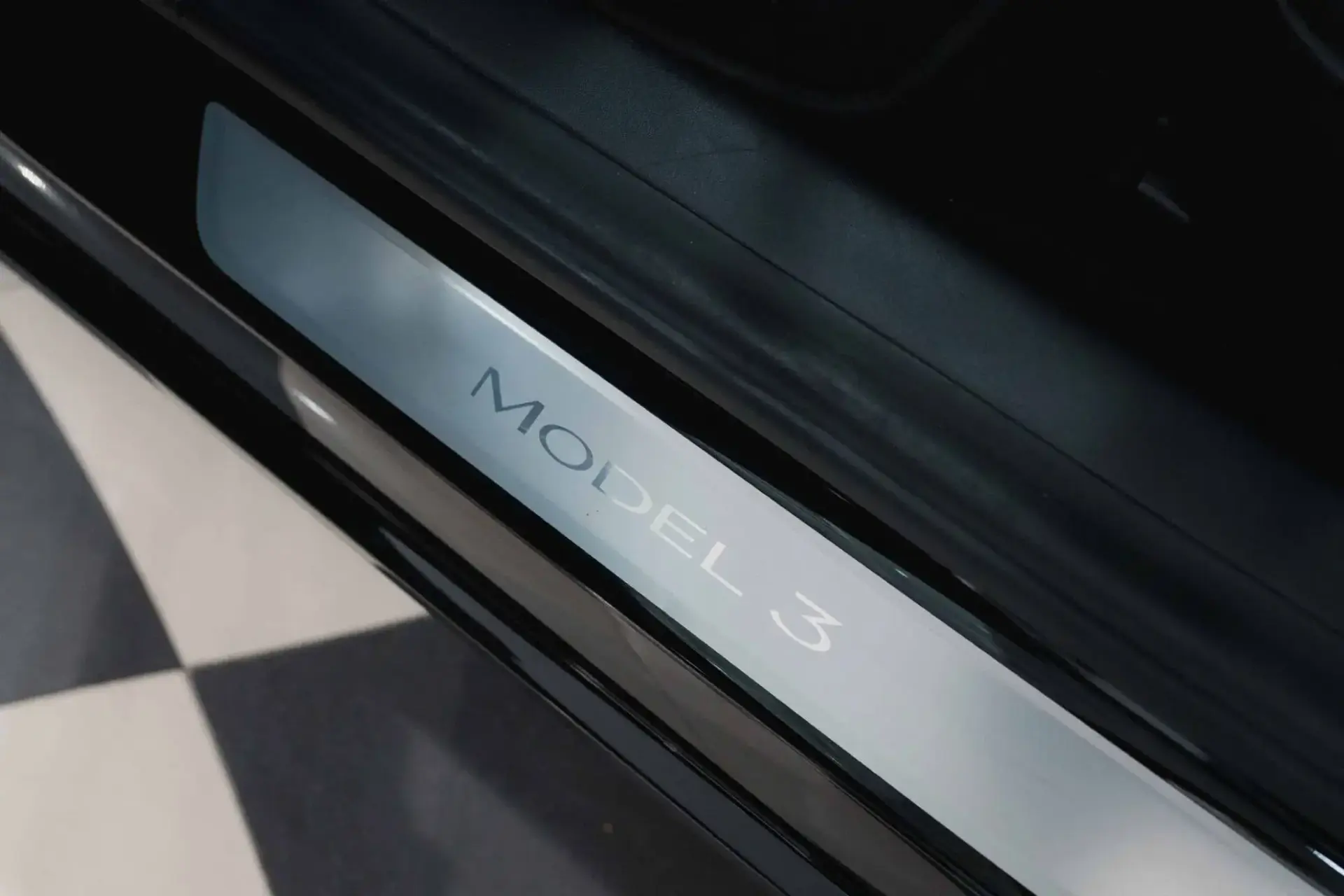 Tesla Model 3 Performance Dual Motor AWD 21