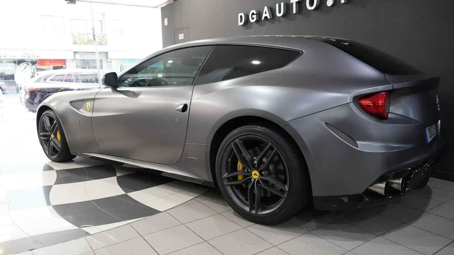 Ferrari FF V.12 6.3 33