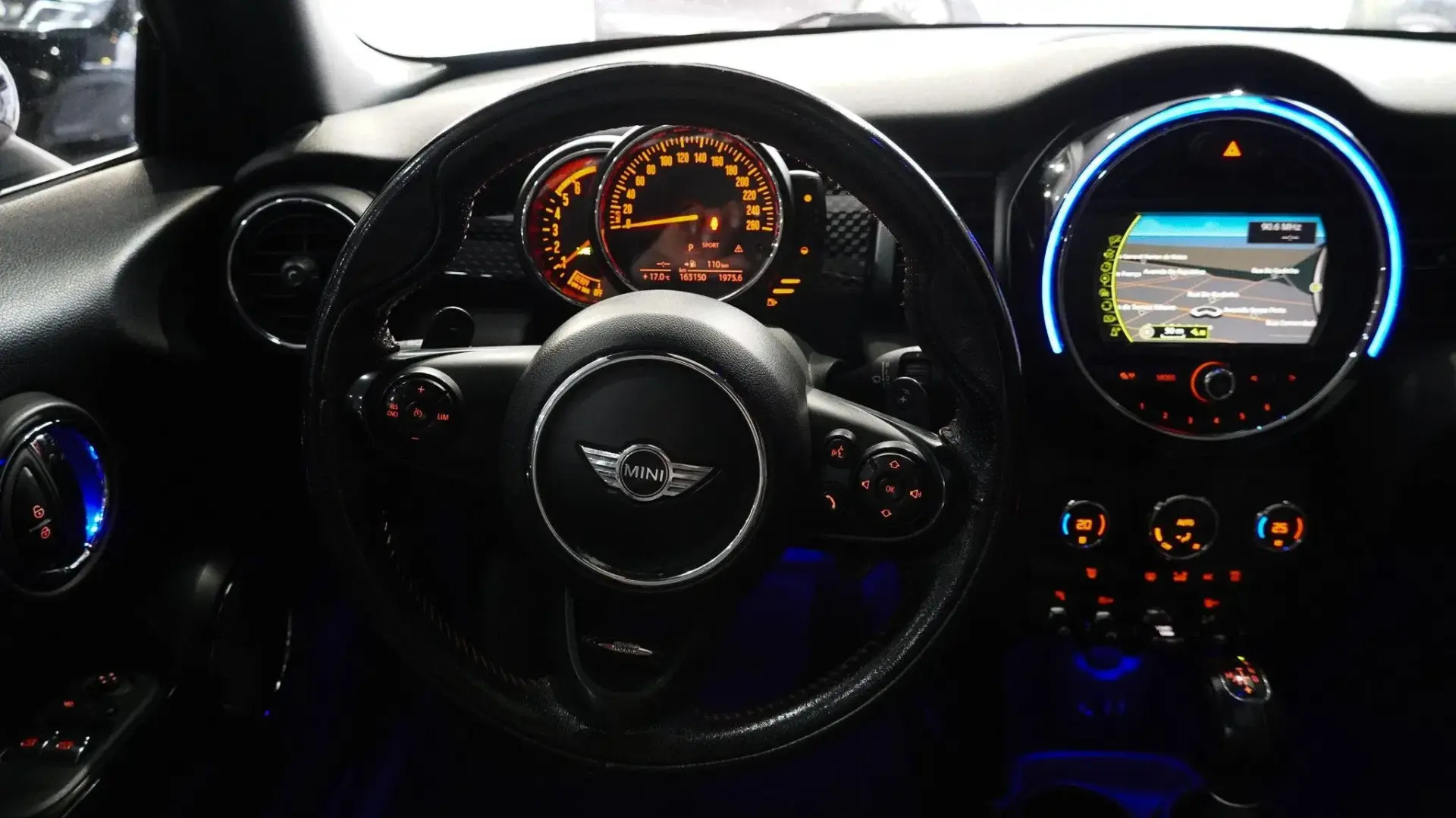 MINI 3 Portas Cooper SD Auto 38