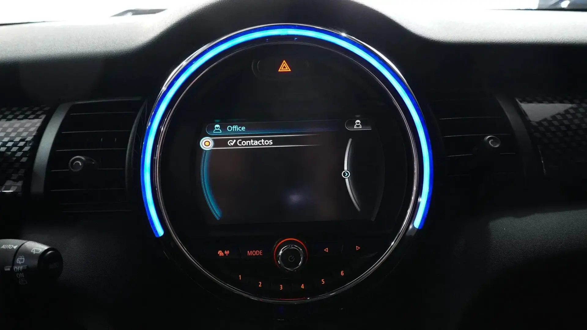 MINI 3 Portas Cooper SD Auto 22