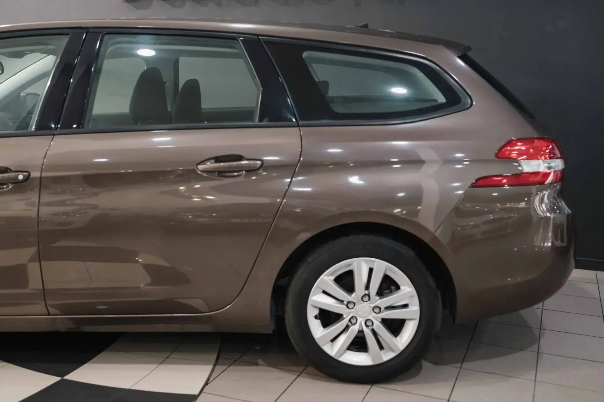 Peugeot 308 SW 1.6 HDi Active 21