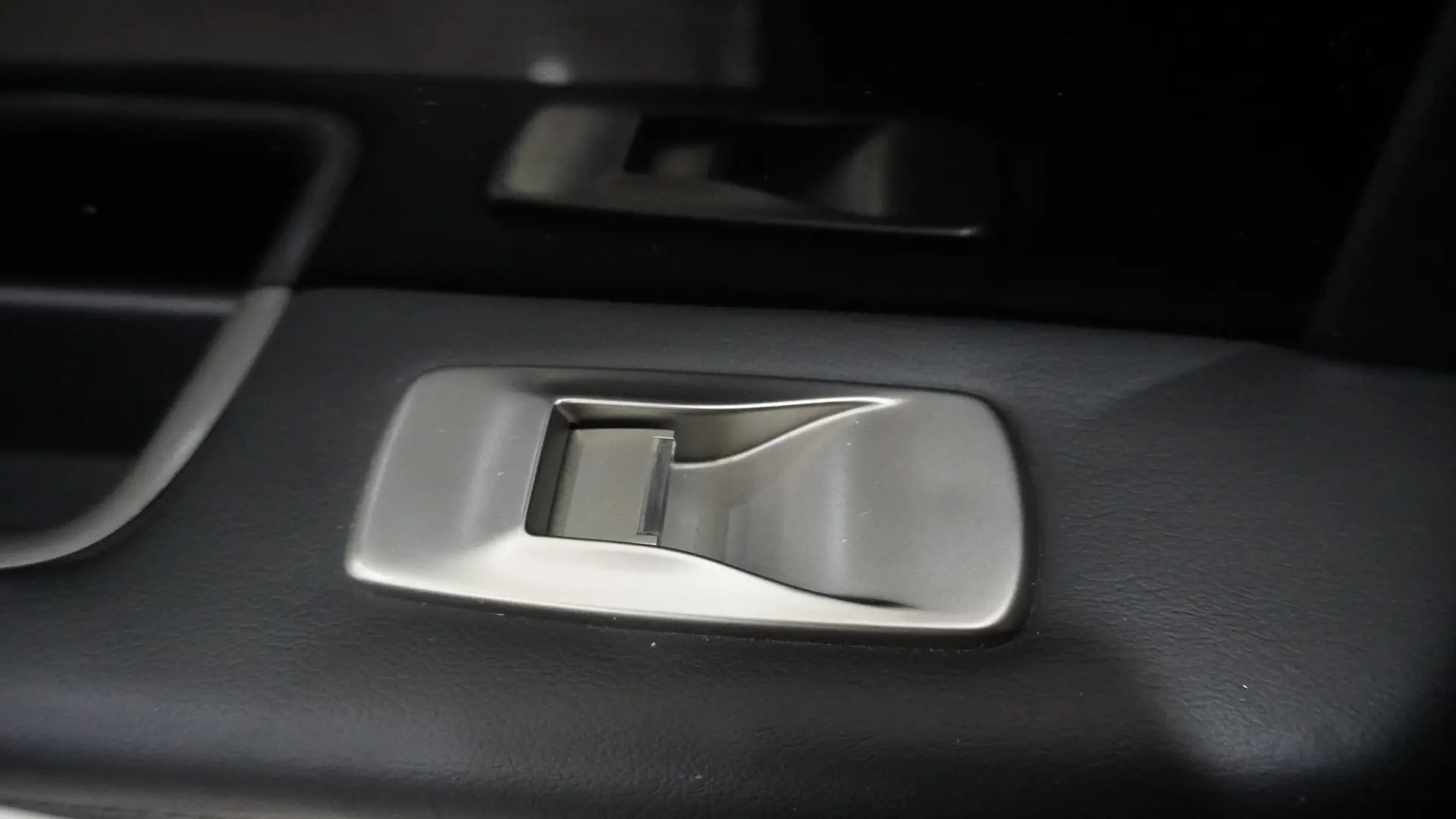 Jaguar XF 3.0 D V6 S Portfolio 23