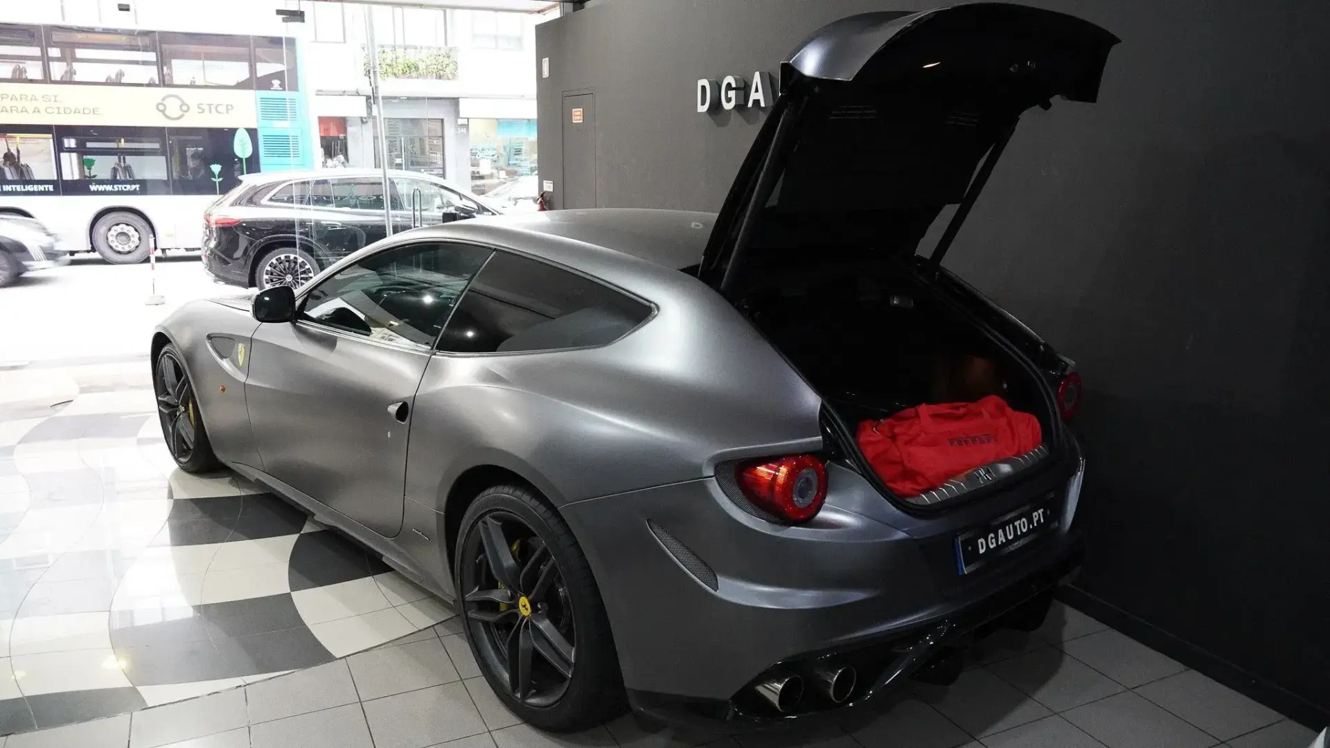 Ferrari FF V.12 6.3 31