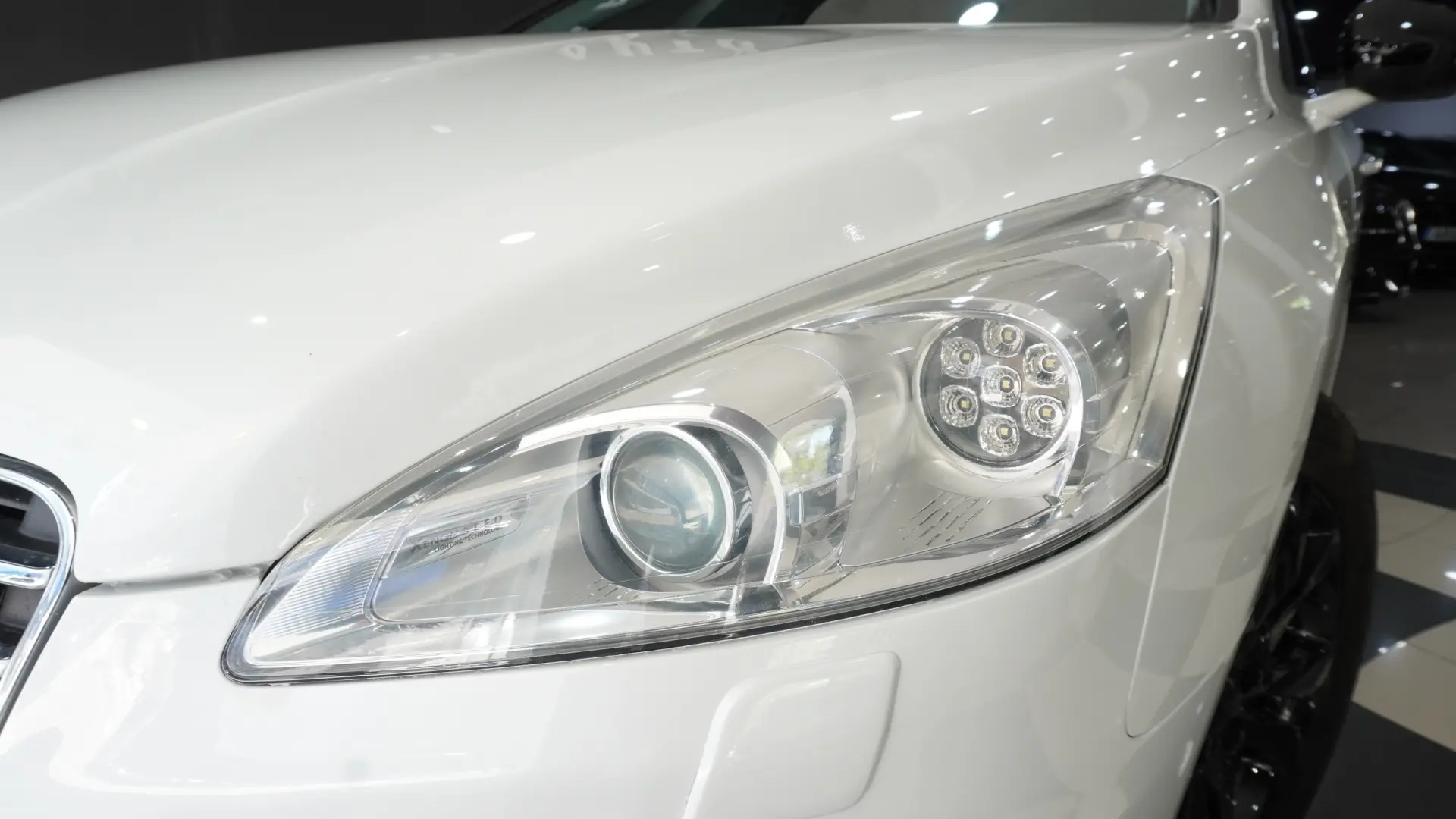 Peugeot 508 2.0 HDi Hybrid4 2-Tronic 3