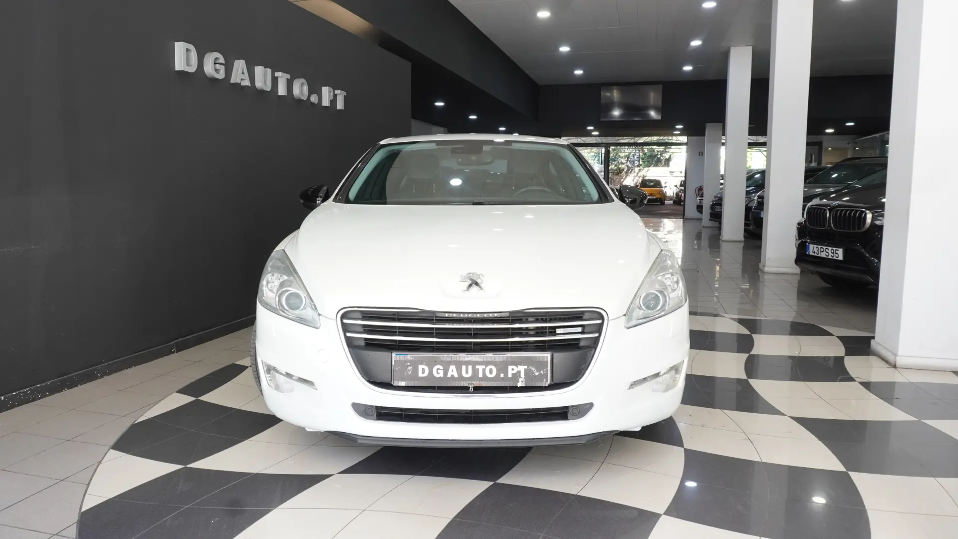 Peugeot 508 2.0 HDi Hybrid4 2-Tronic 5