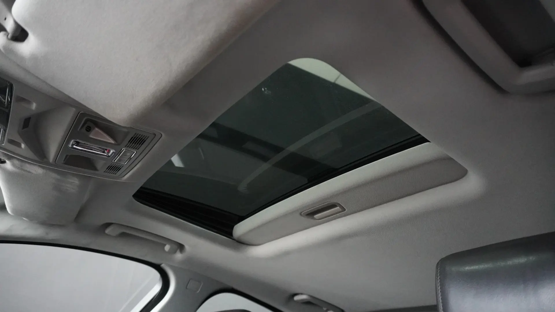 Jaguar XF 3.0 D V6 S Portfolio 43