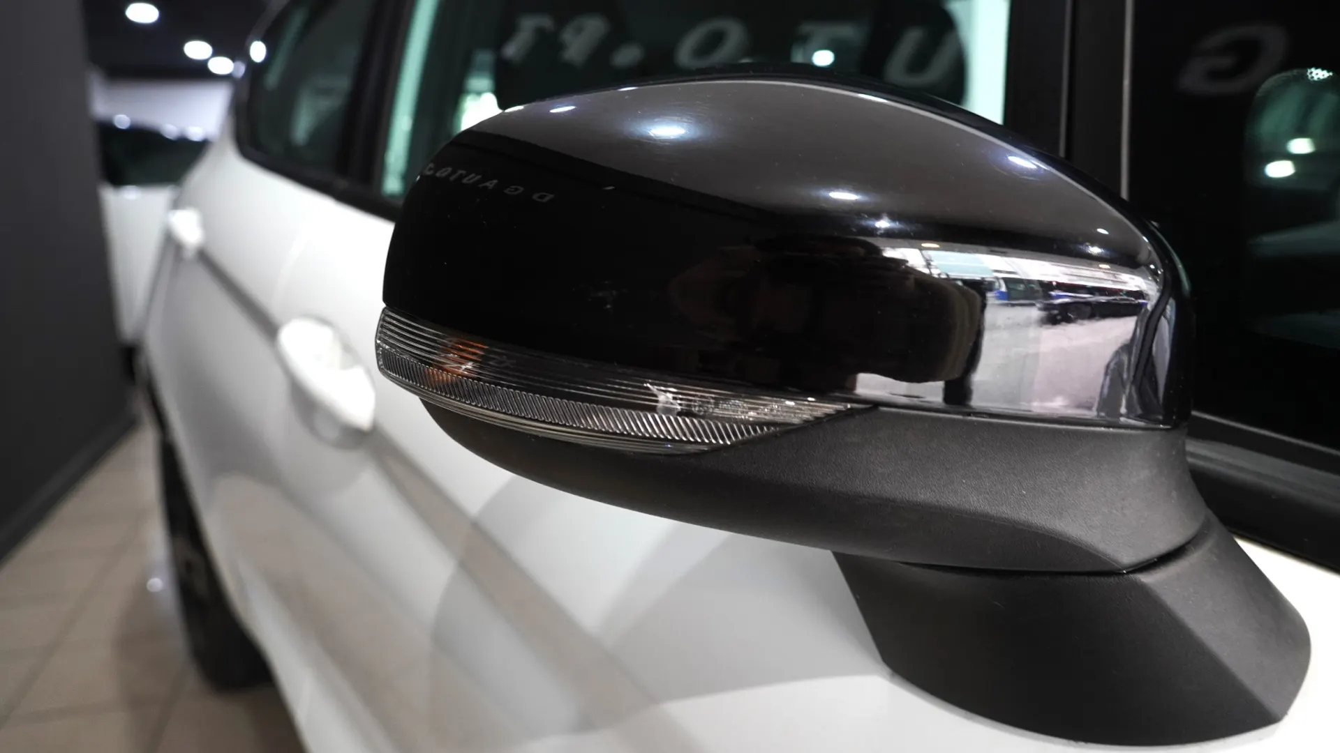 Ford Fiesta 1.1 Ti-VCT Business 6