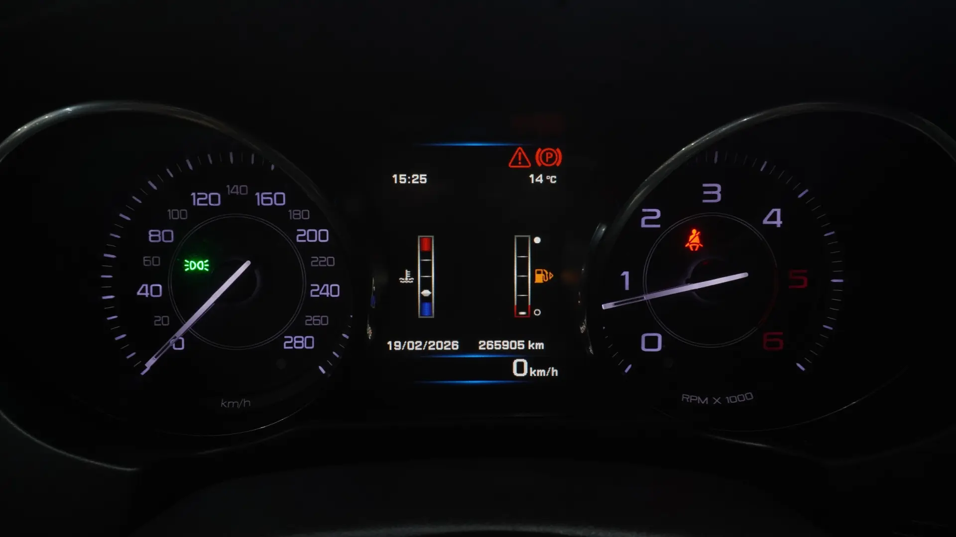 Jaguar XE 2.0 D Prestige 19