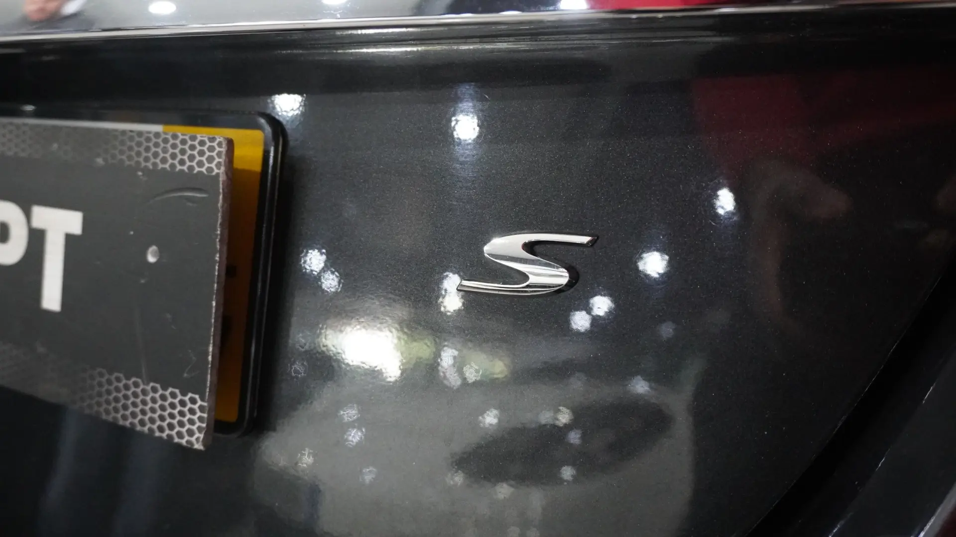 Jaguar XF 3.0 D V6 S Portfolio 9