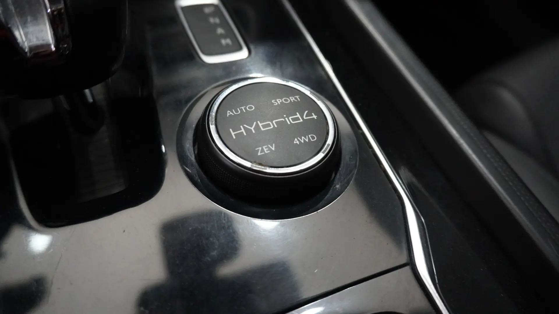 Peugeot 508 2.0 HDi Hybrid4 2-Tronic 31