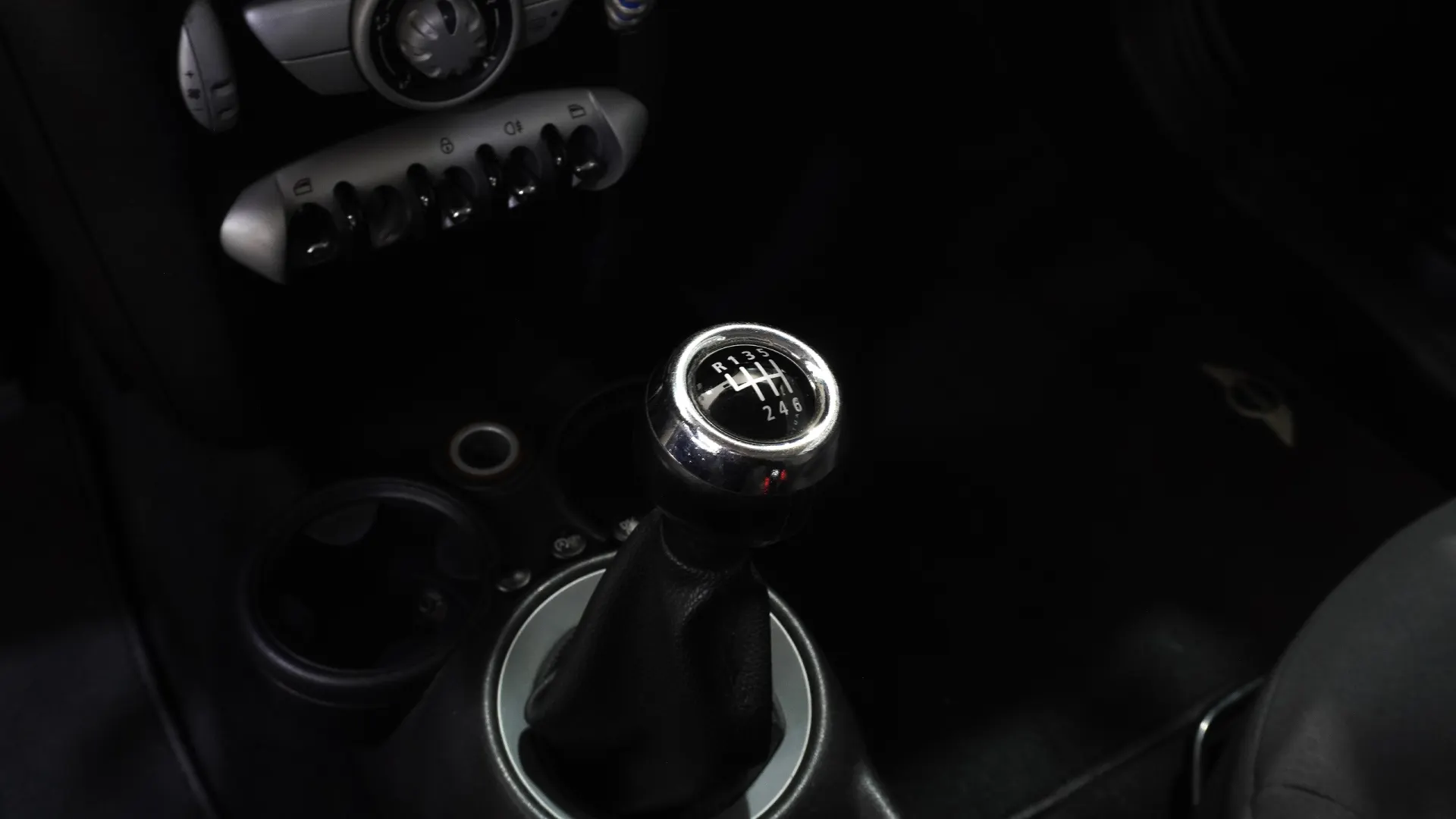 MINI 3 Portas One 1.6 24