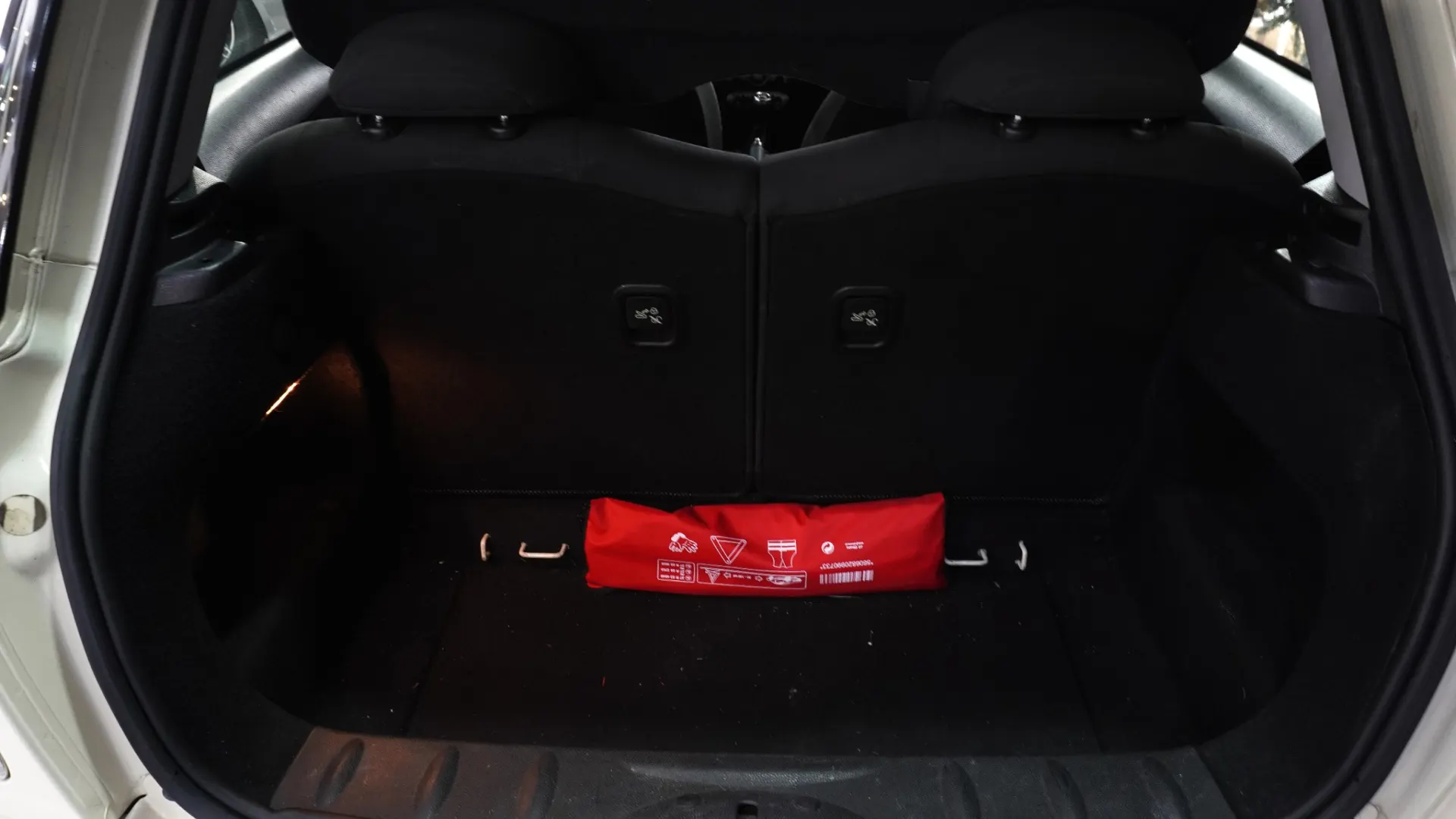 MINI 3 Portas One 1.6 17